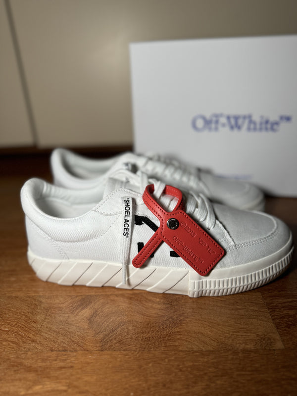Off-White Vulcanized low