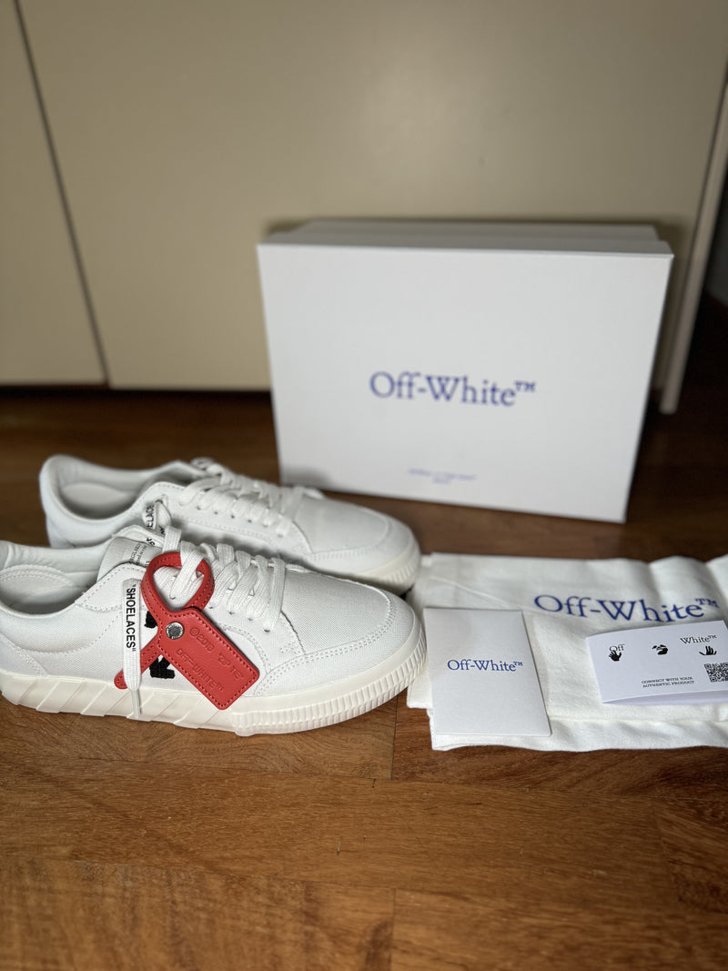 Off-White Vulcanized low