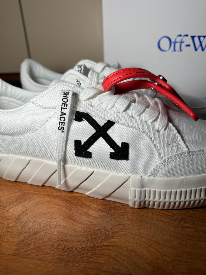 Off-White Vulcanized low