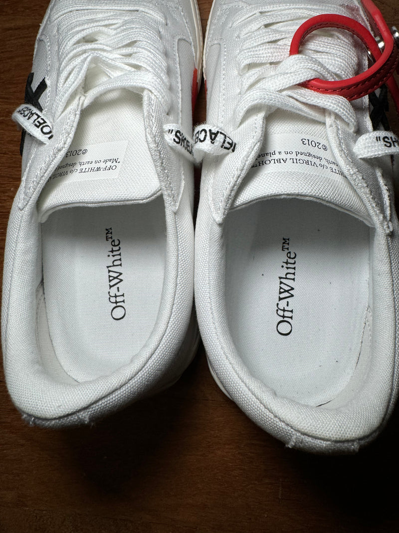 Off-White Vulcanized low
